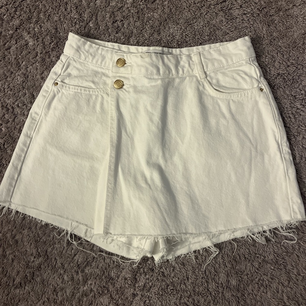 white skort